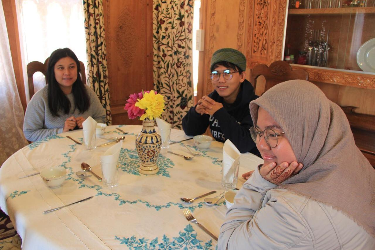 Umbrella Group Of House Boat 호텔 Srīnagar 외부 사진