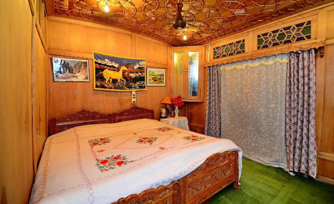 Umbrella Group Of House Boat 호텔 Srīnagar 외부 사진