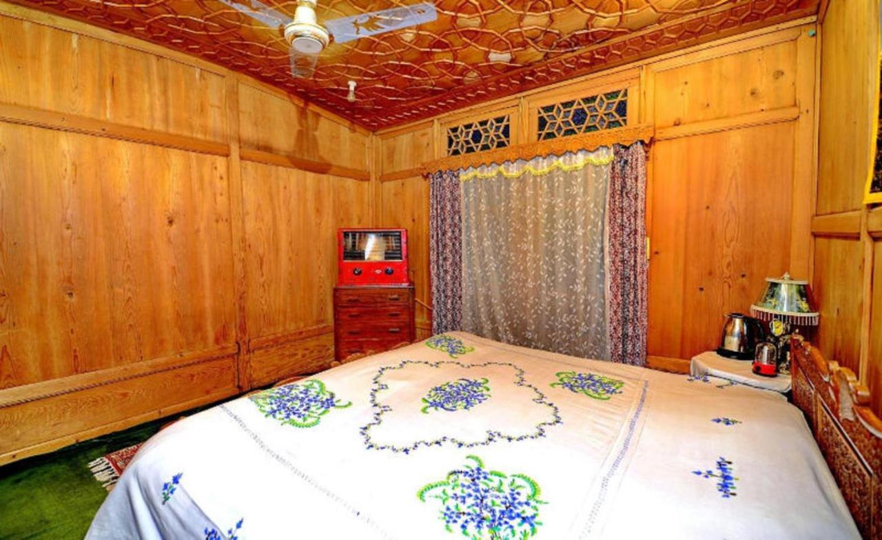 Umbrella Group Of House Boat 호텔 Srīnagar 외부 사진